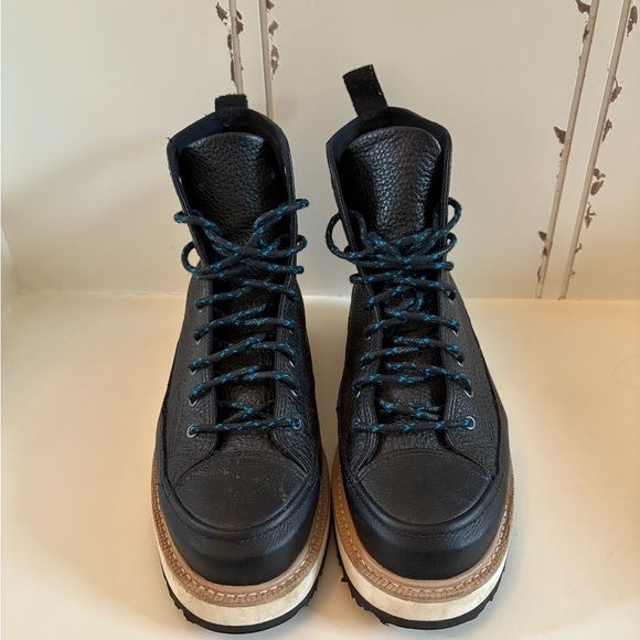 Converse Chuck Taylor Boot Black High-Top - Picture 4 of 10